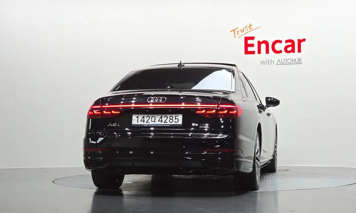 Audi A8 — фото 2