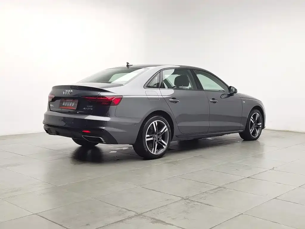 Audi A4L — фото 2