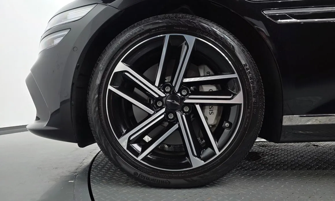 Genesis G80 — фото 10