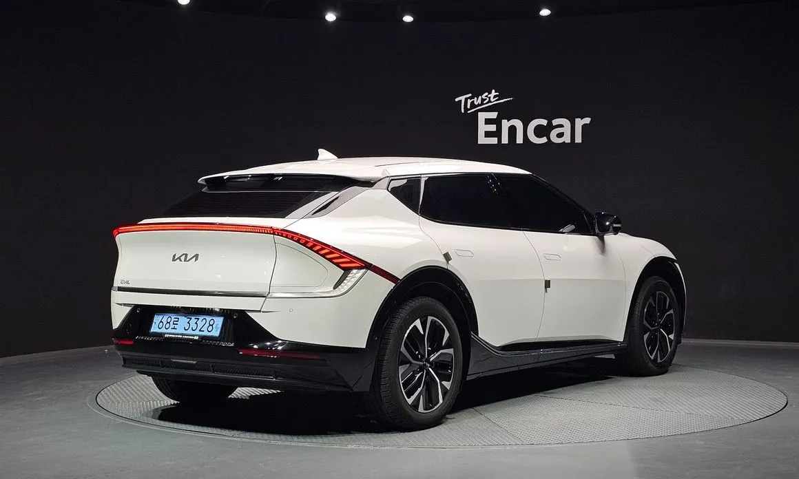 Kia EV6 — фото 8