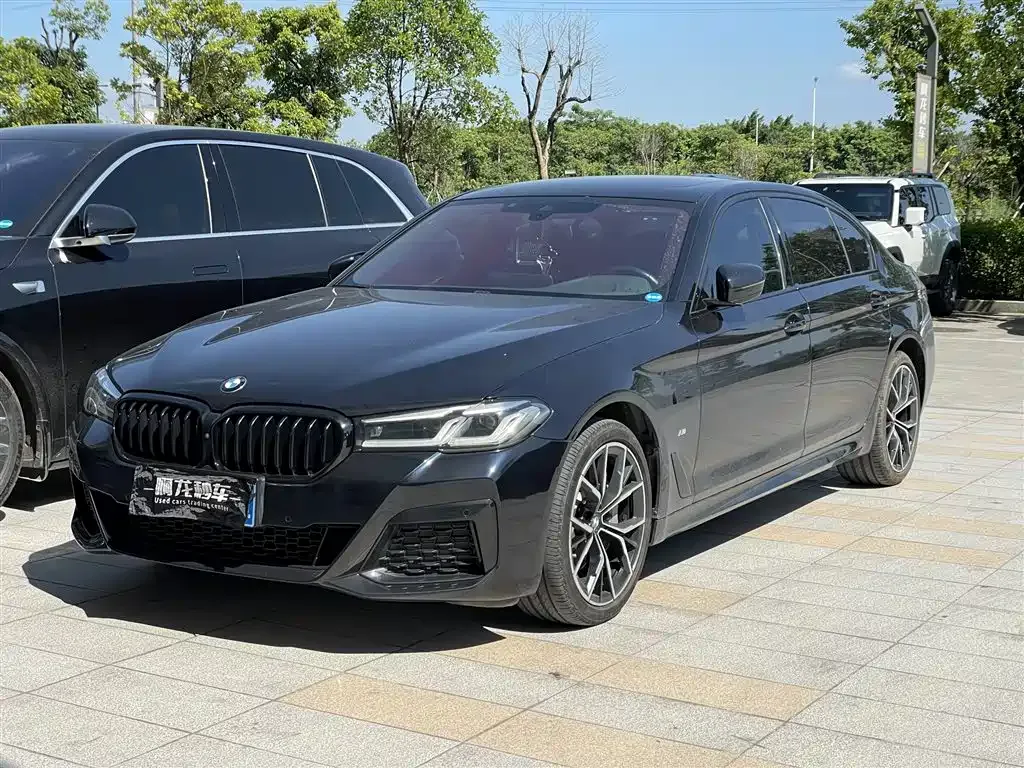 BMW 5 Series — фото 1
