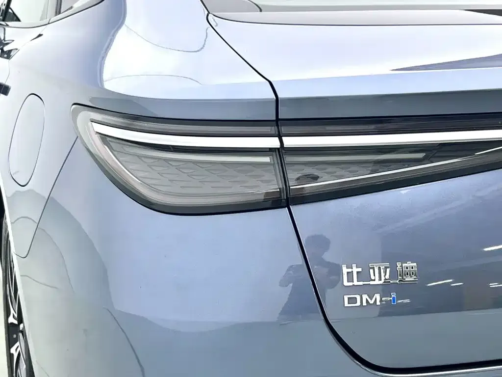 BYD Seal 07 DM-i — фото 9