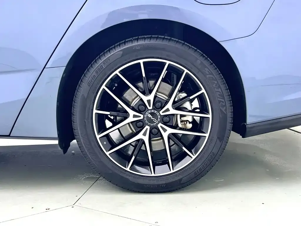 BYD Seal 07 DM-i — фото 3