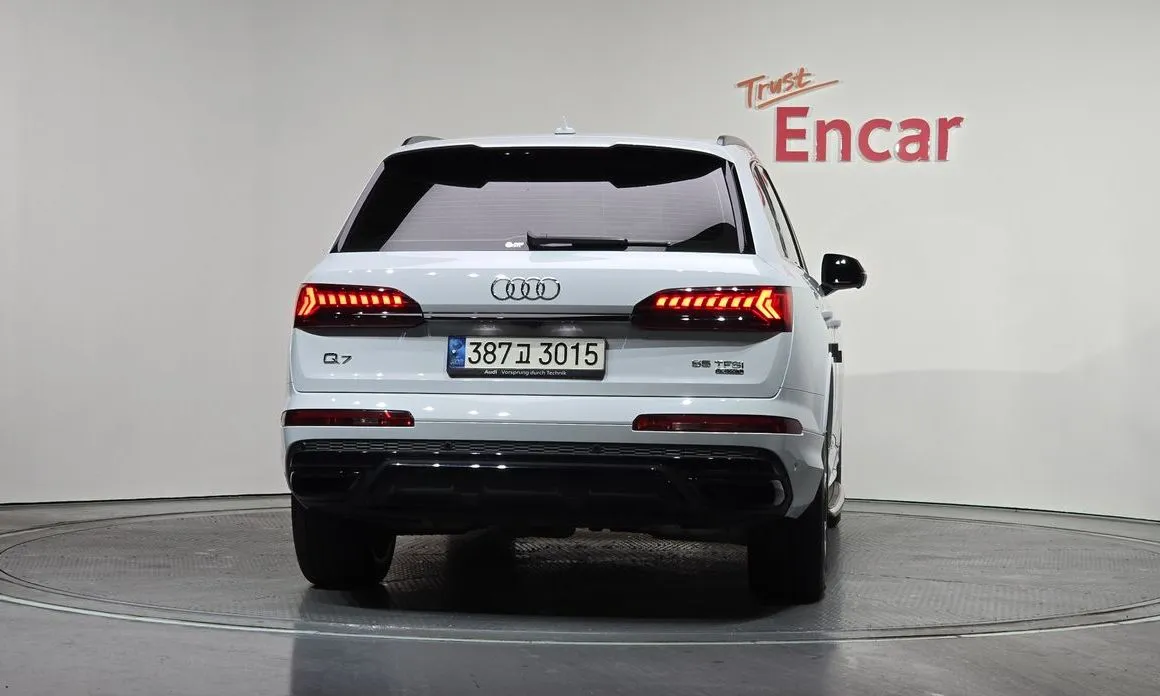 Audi Q7 — фото 3