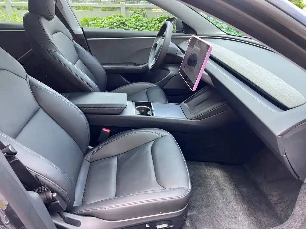 Tesla Model 3 — фото 4