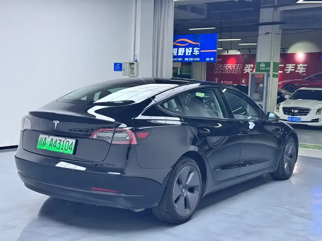Tesla Model 3 — фото 8