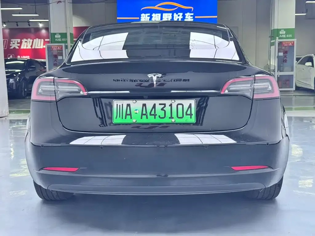 Tesla Model 3 — фото 4