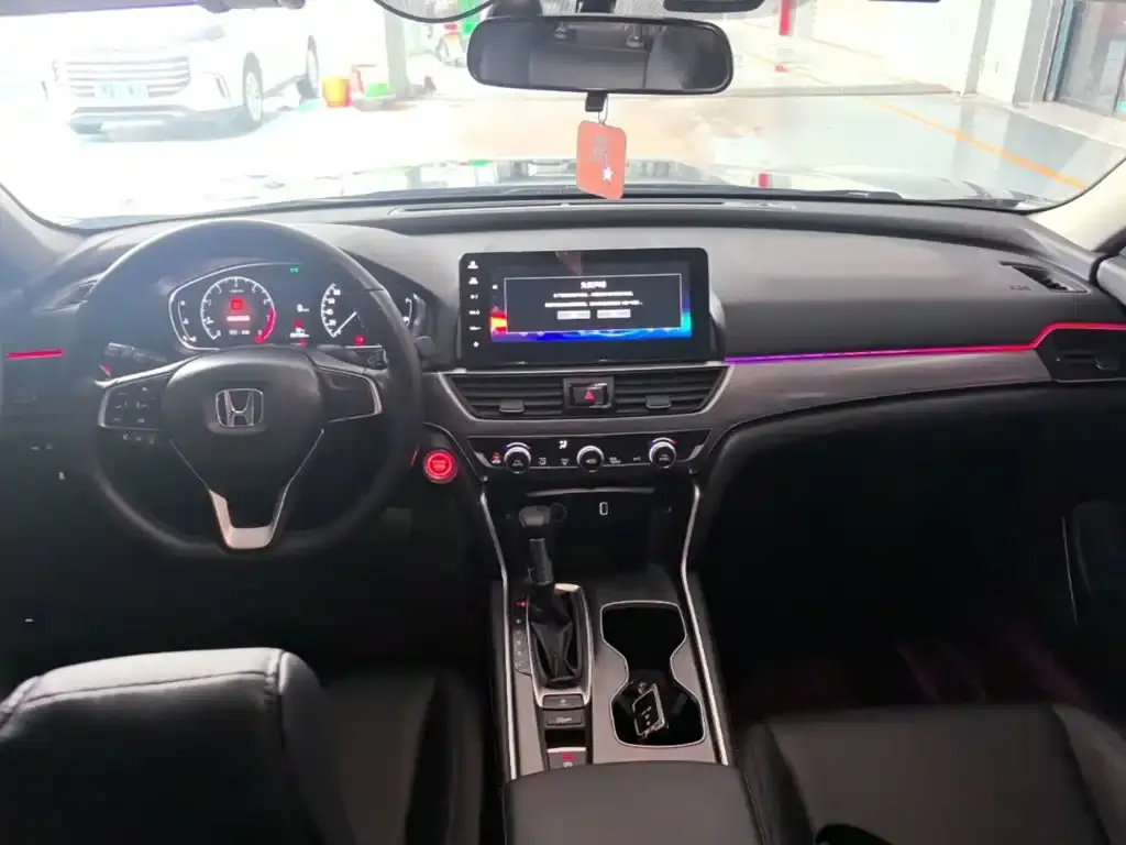 Honda Accord — фото 9