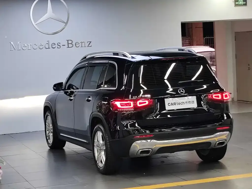 Mercedes-Benz GLB — фото 4