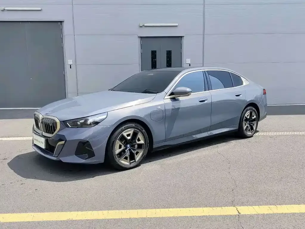 BMW i5 — фото 9