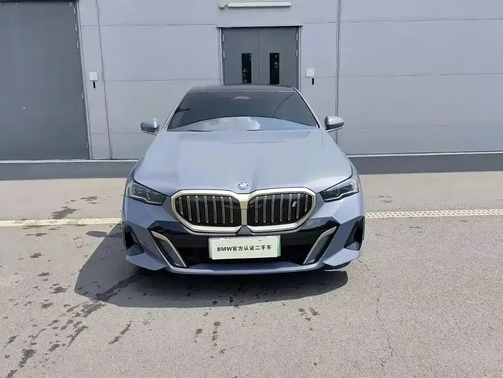 BMW i5 — фото 3