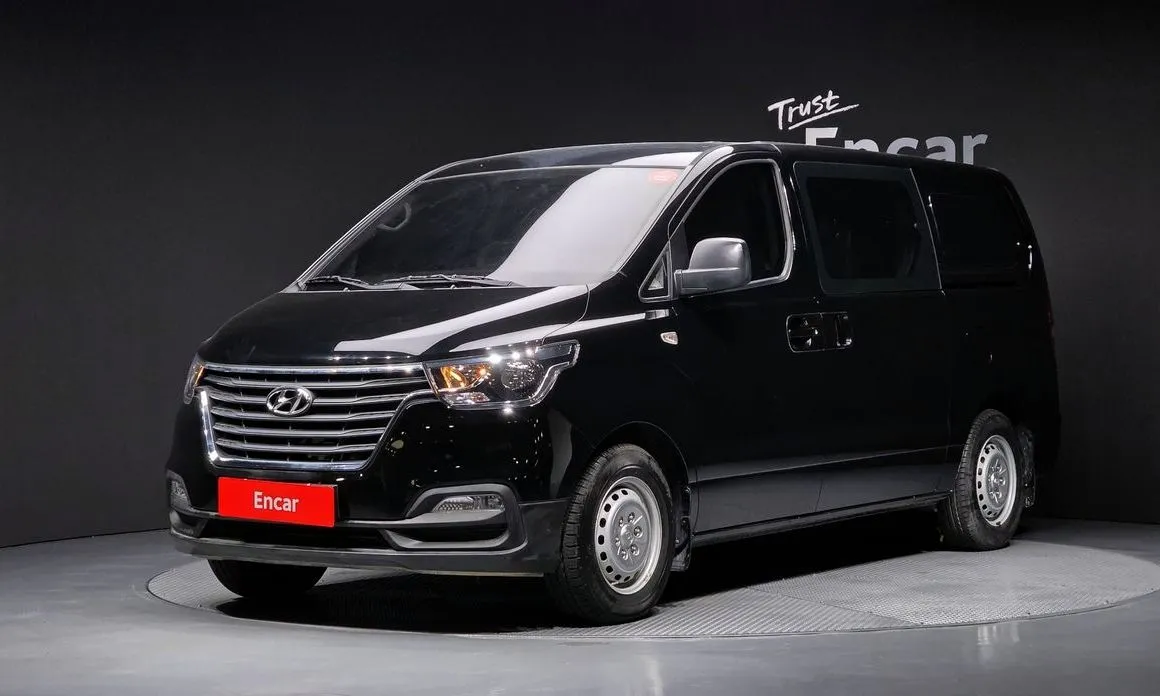 Hyundai Starex — фото 1