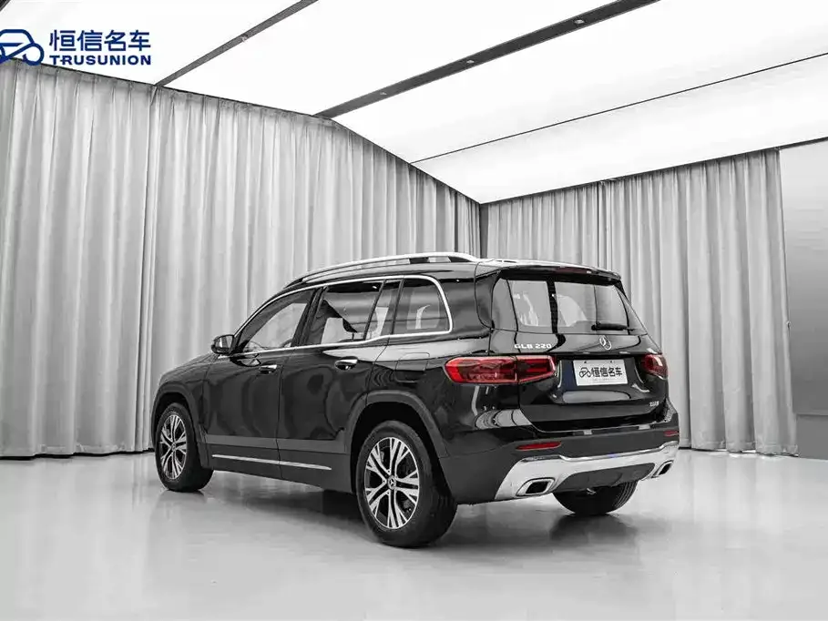 Mercedes-Benz GLB — фото 4