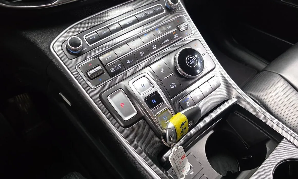 Hyundai Santafe — фото 8