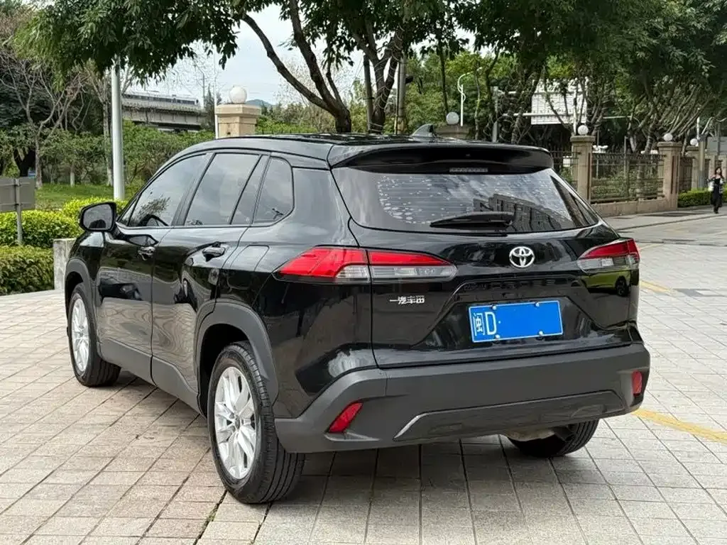 Toyota Corolla Cross — фото 9