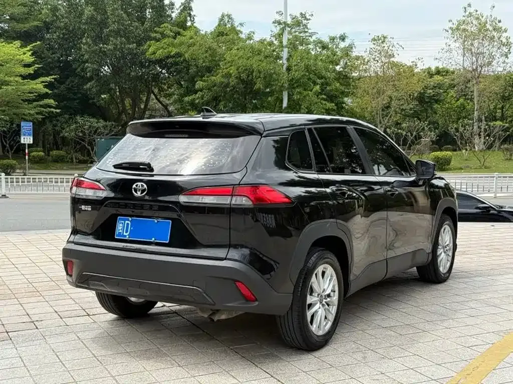Toyota Corolla Cross — фото 10