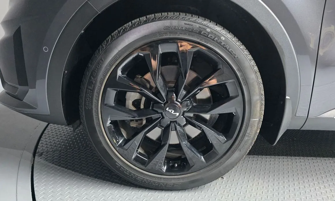 Kia Sorento — фото 8