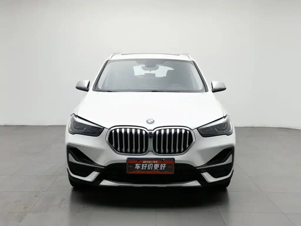 BMW X1 — фото 8