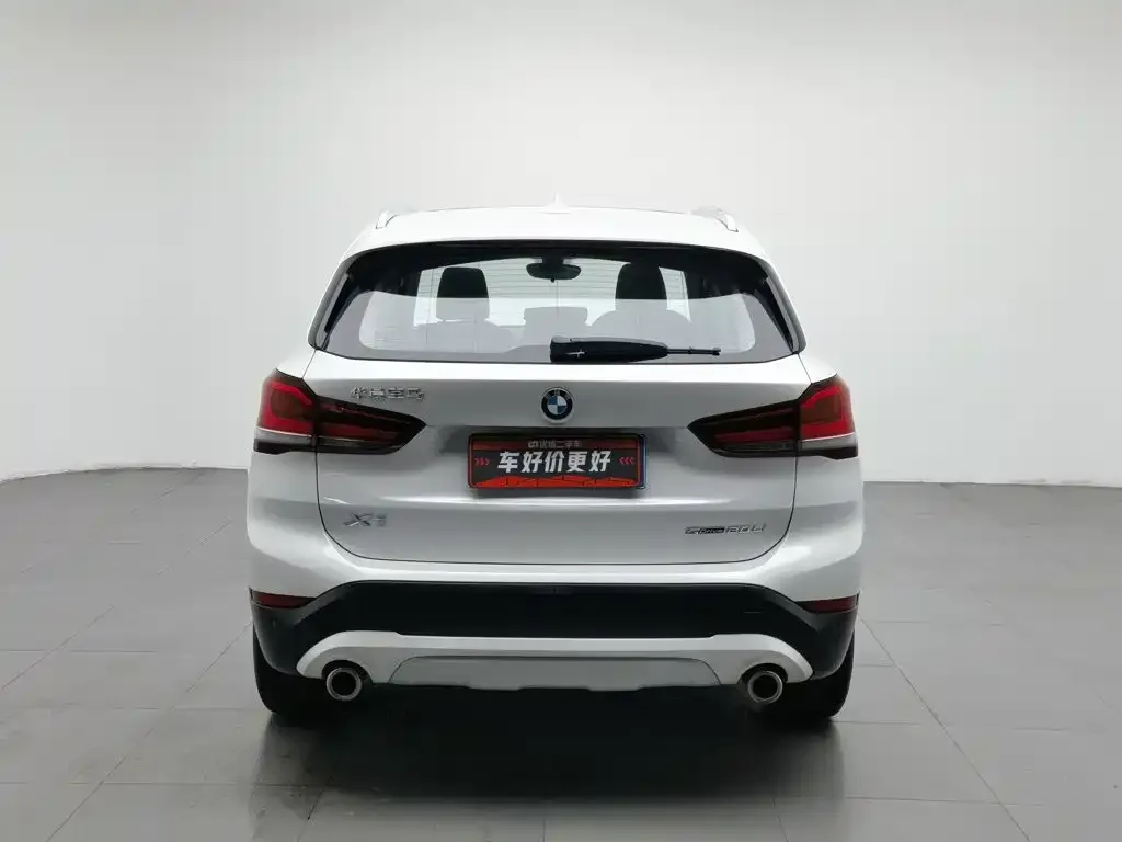 BMW X1 — фото 9