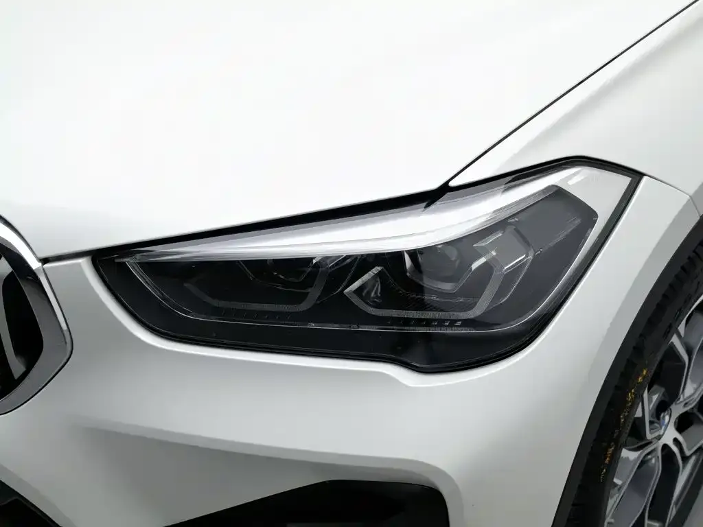 BMW X1 — фото 3