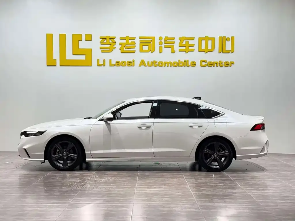 Honda Inspire — фото 2