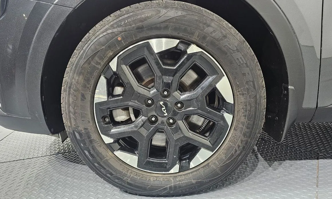 Kia Sorento — фото 7