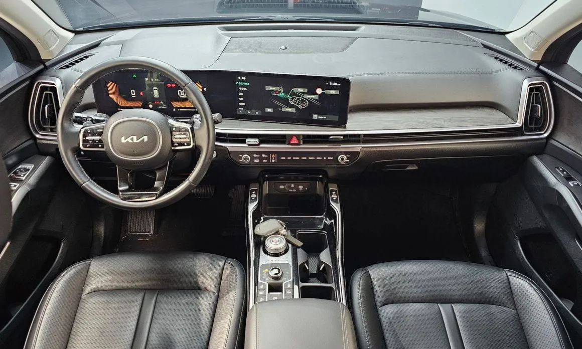 Kia Sorento — фото 9