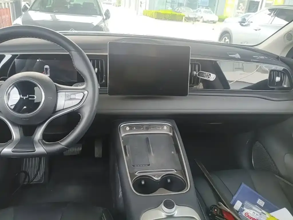 BYD Hiace 05 EV — фото 2
