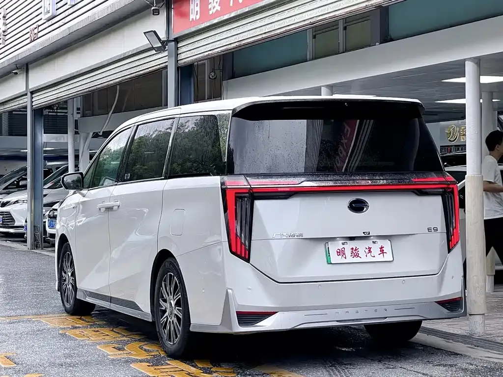 GAC Motor Trumpchi E9 — фото 9