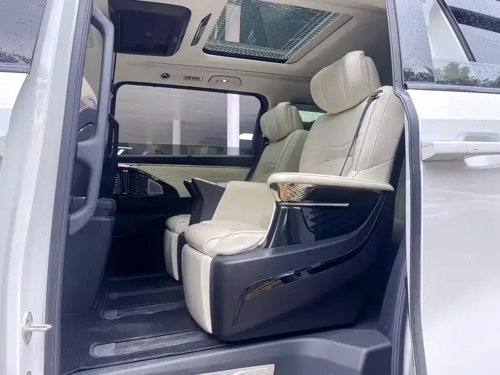 GAC Motor Trumpchi E9 — фото 2