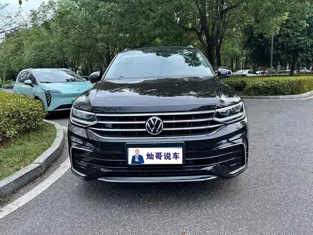 Volkswagen Tiguan L — фото 4