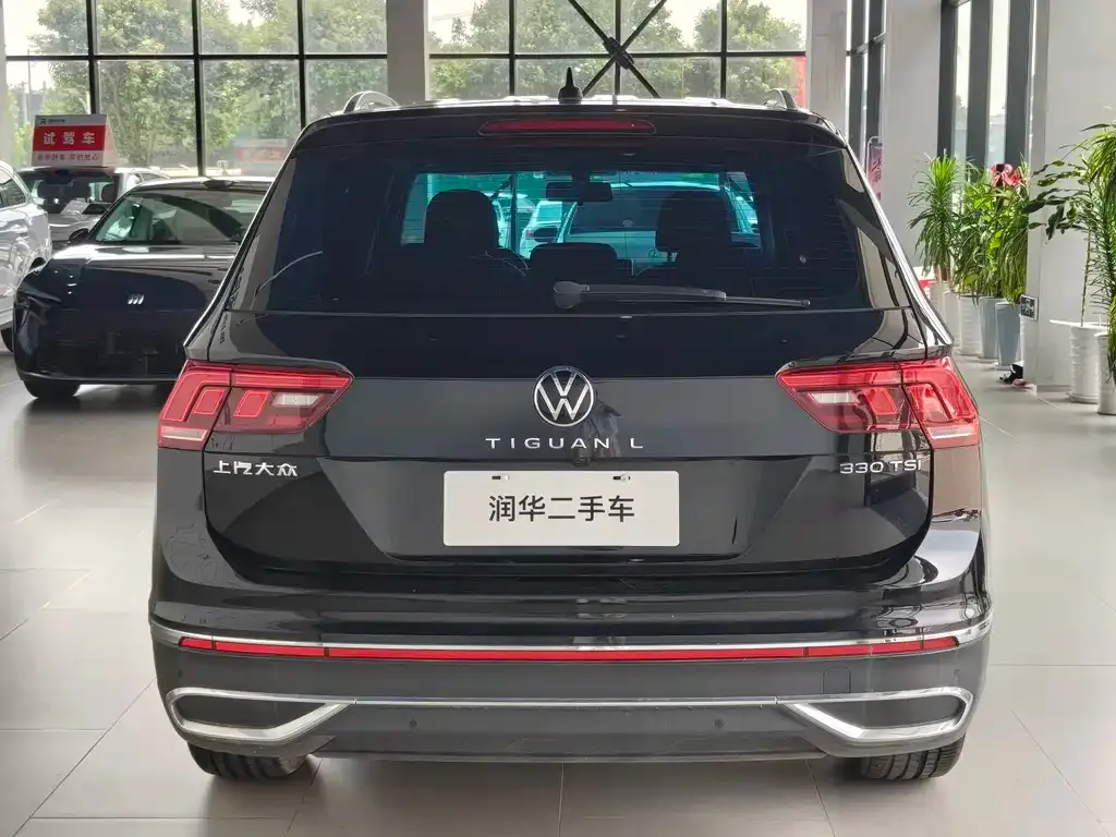 Volkswagen Tiguan L — фото 6