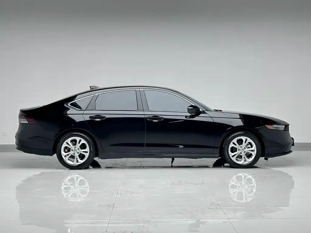 Honda Accord — фото 4