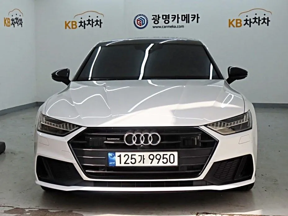Audi A7 — фото 1
