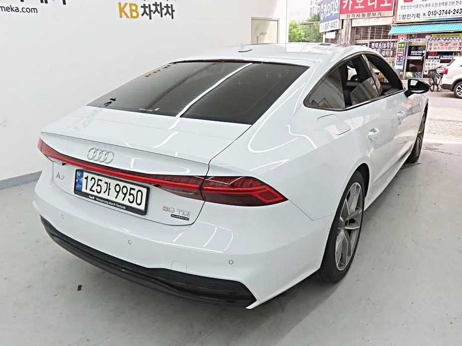 Audi A7 — фото 7