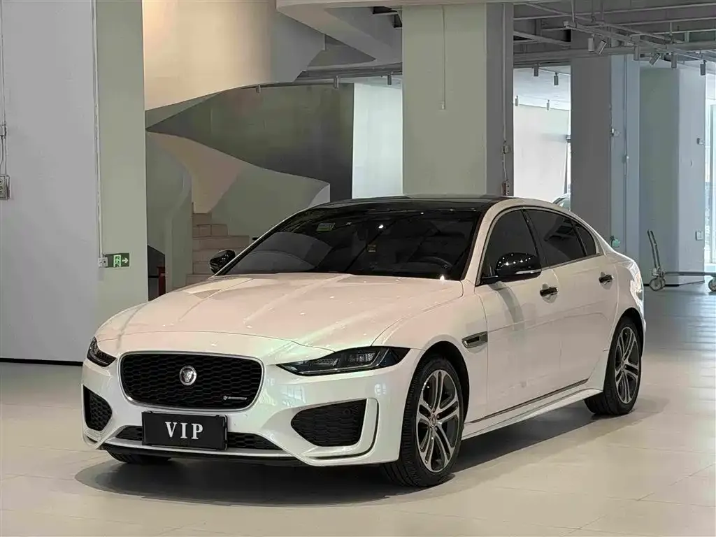 Jaguar XEL — фото 1
