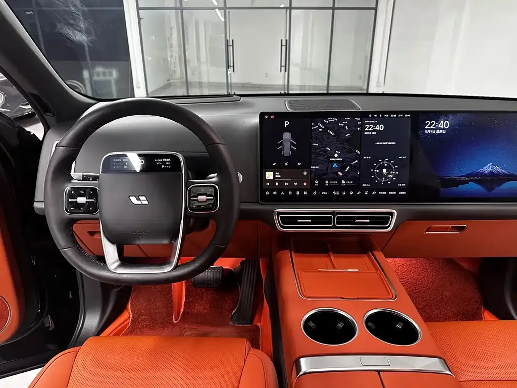 Li Auto L9 — фото 8