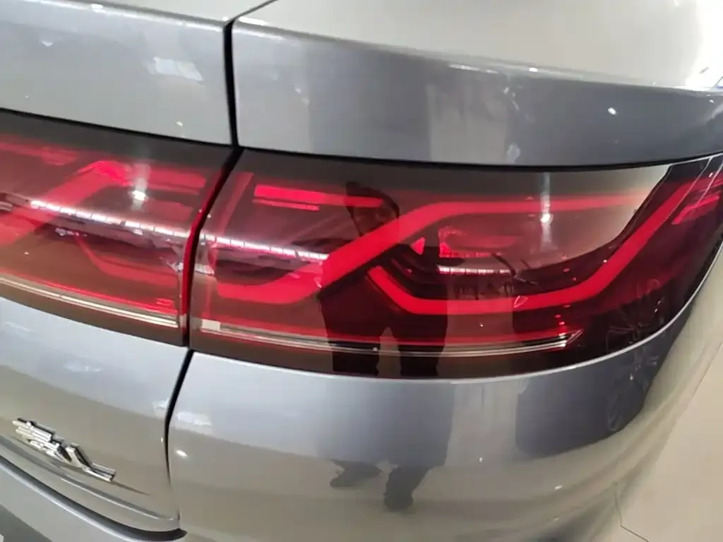 BYD Qin L — фото 4