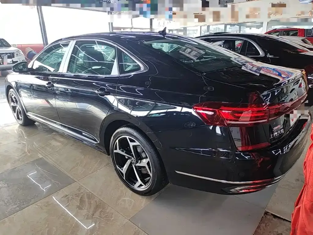 Volkswagen Passat — фото 5