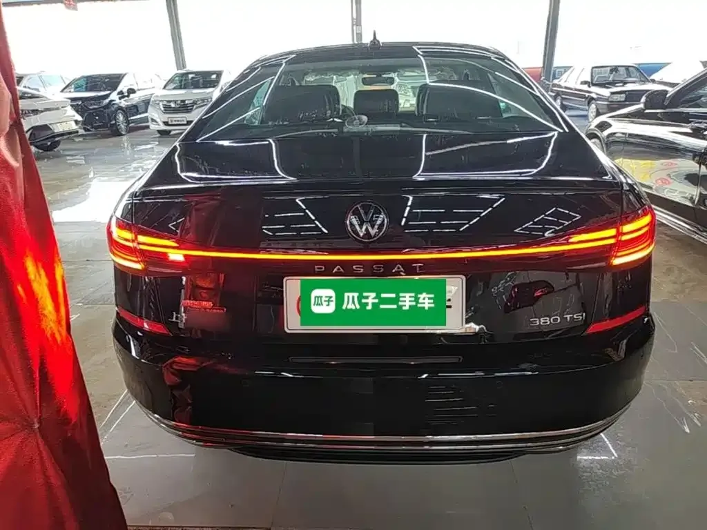 Volkswagen Passat — фото 9