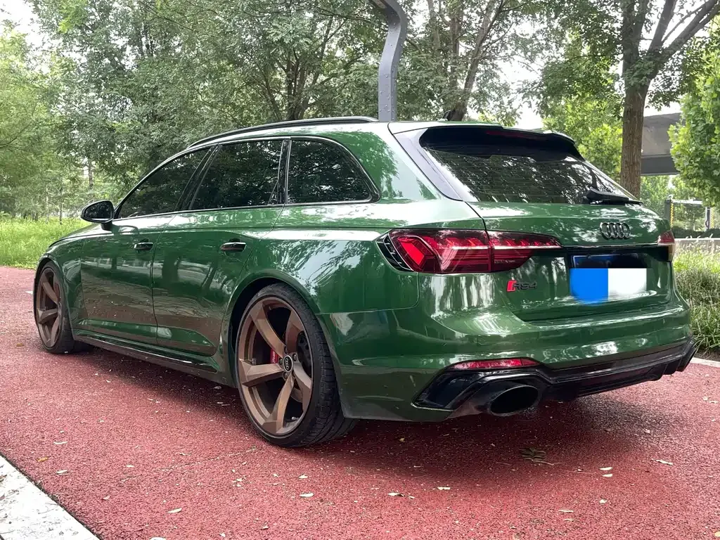 Audi RS 4 — фото 2
