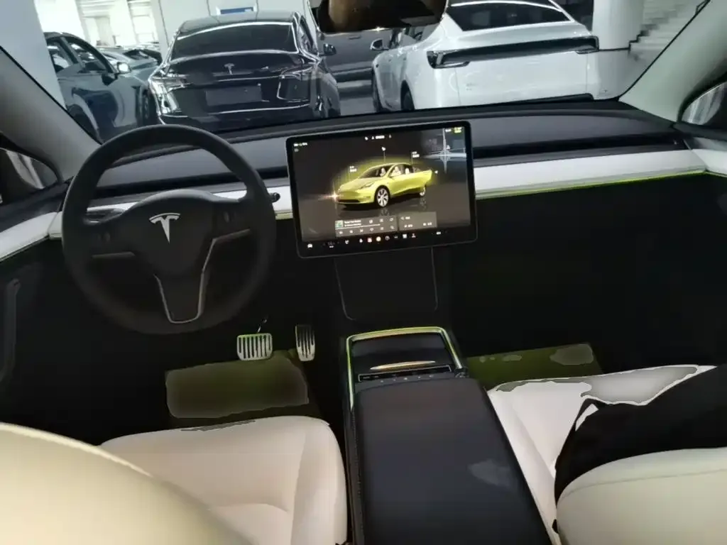 Tesla Model Y — фото 7