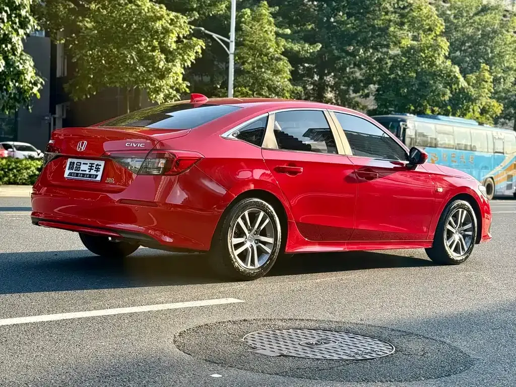 Honda Civic — фото 10