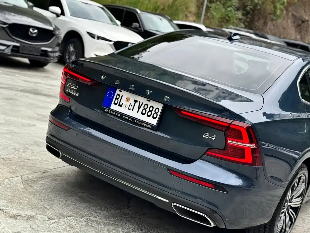 Volvo S60 — фото 4