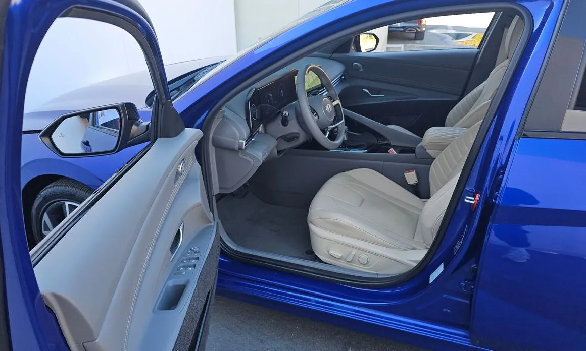 Hyundai AVANTE — фото 6