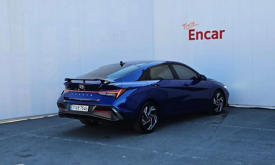 Hyundai AVANTE — фото 3