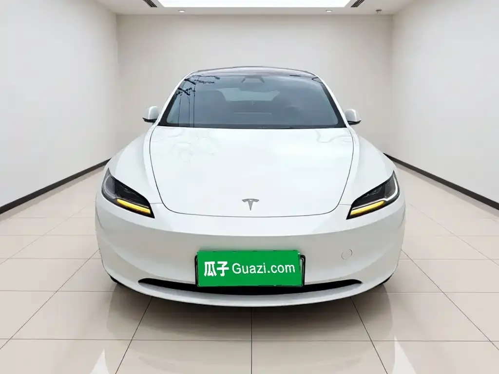 Tesla Model 3 — фото 3