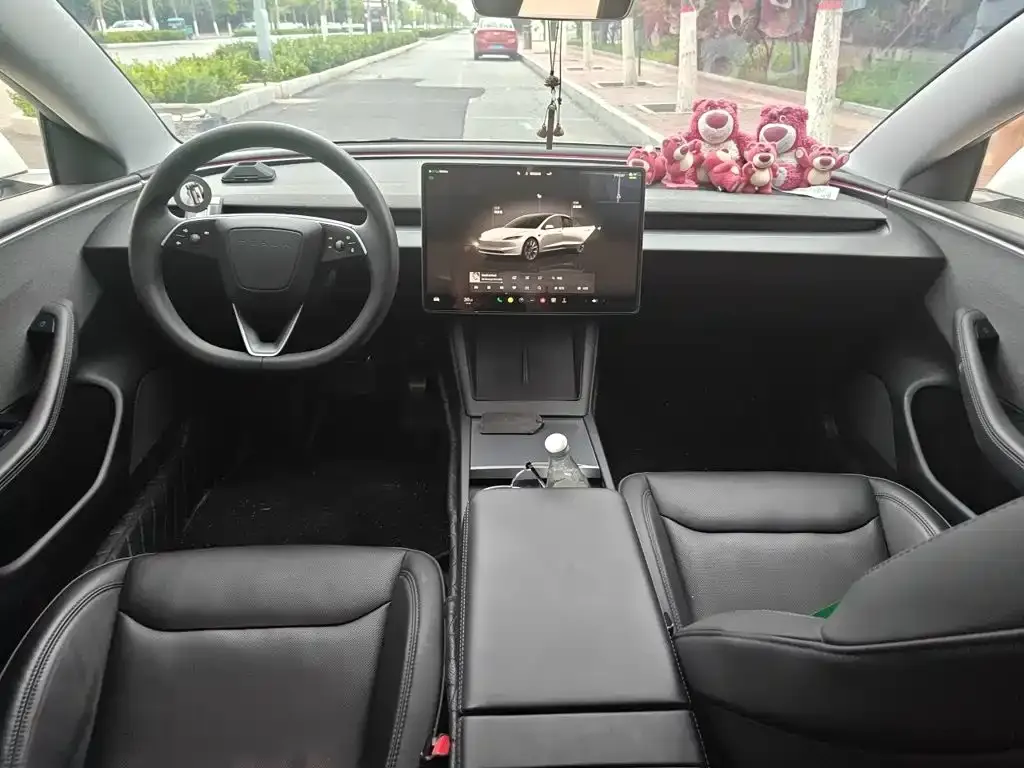 Tesla Model 3 — фото 7