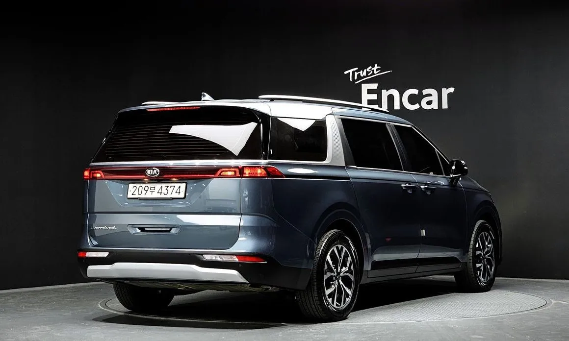 Kia Carnival — фото 4
