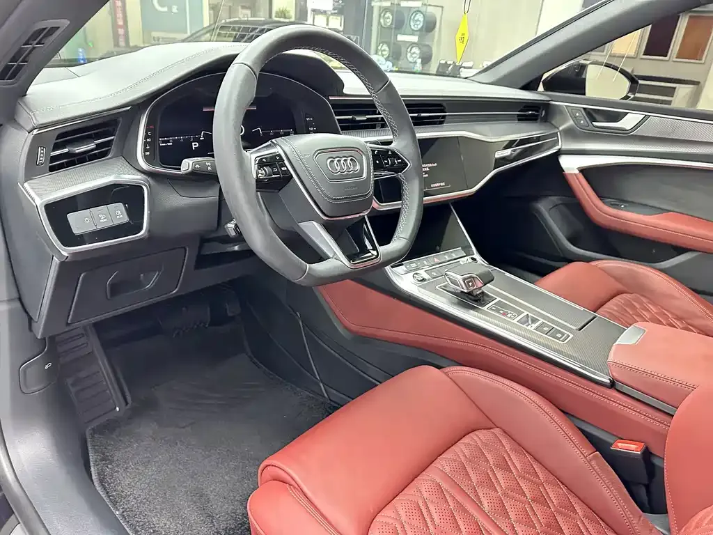 Audi A7L — фото 8